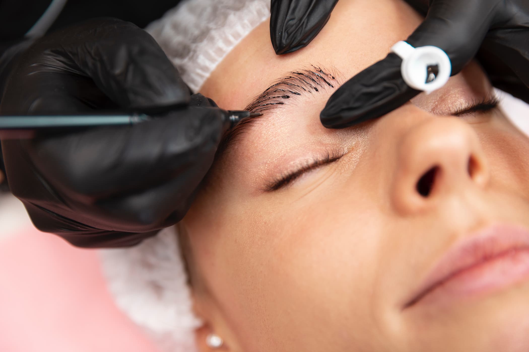 Guía completa de microblading en Torrent (Valencia): qué es, para quién está indicado y resultados reales